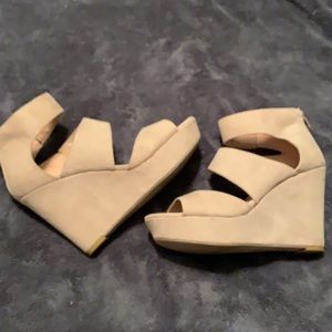 Light brown suede wedge